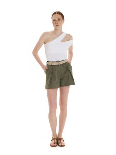 Shorts – Structured Comfort
