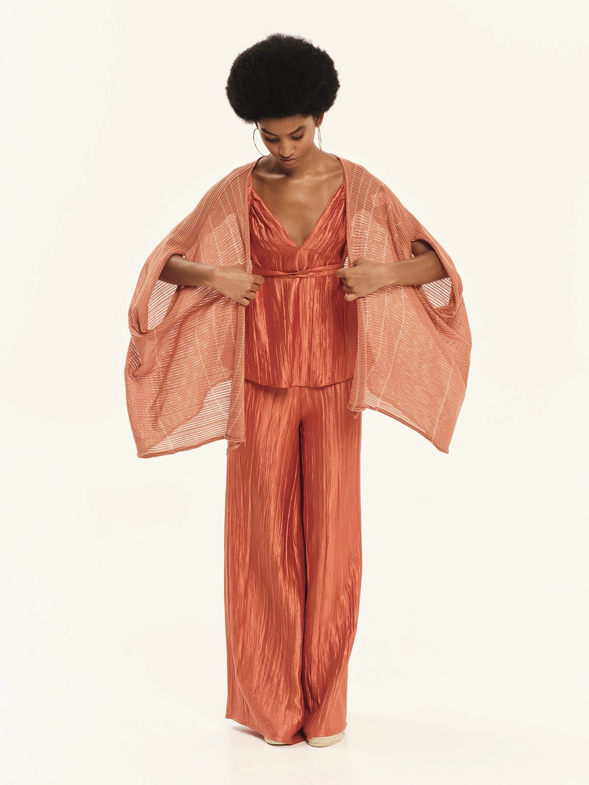 KOURBELA_Bolero_S26210 & Top_S26331 & Pants_S26335_Orange_5