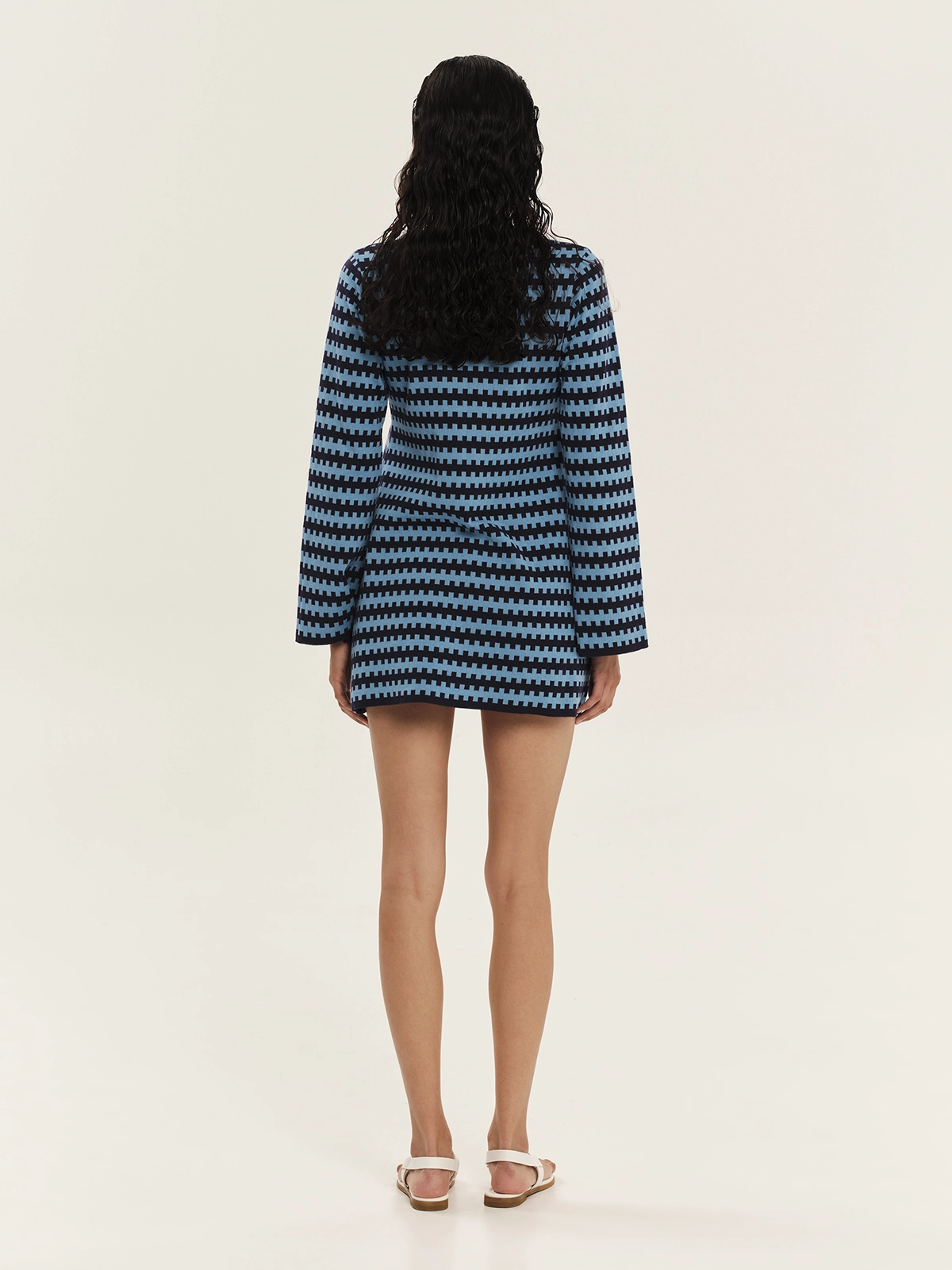 KOURBELA_Cardigan_S26230 & Shorts_S26231_ CielBlue_3