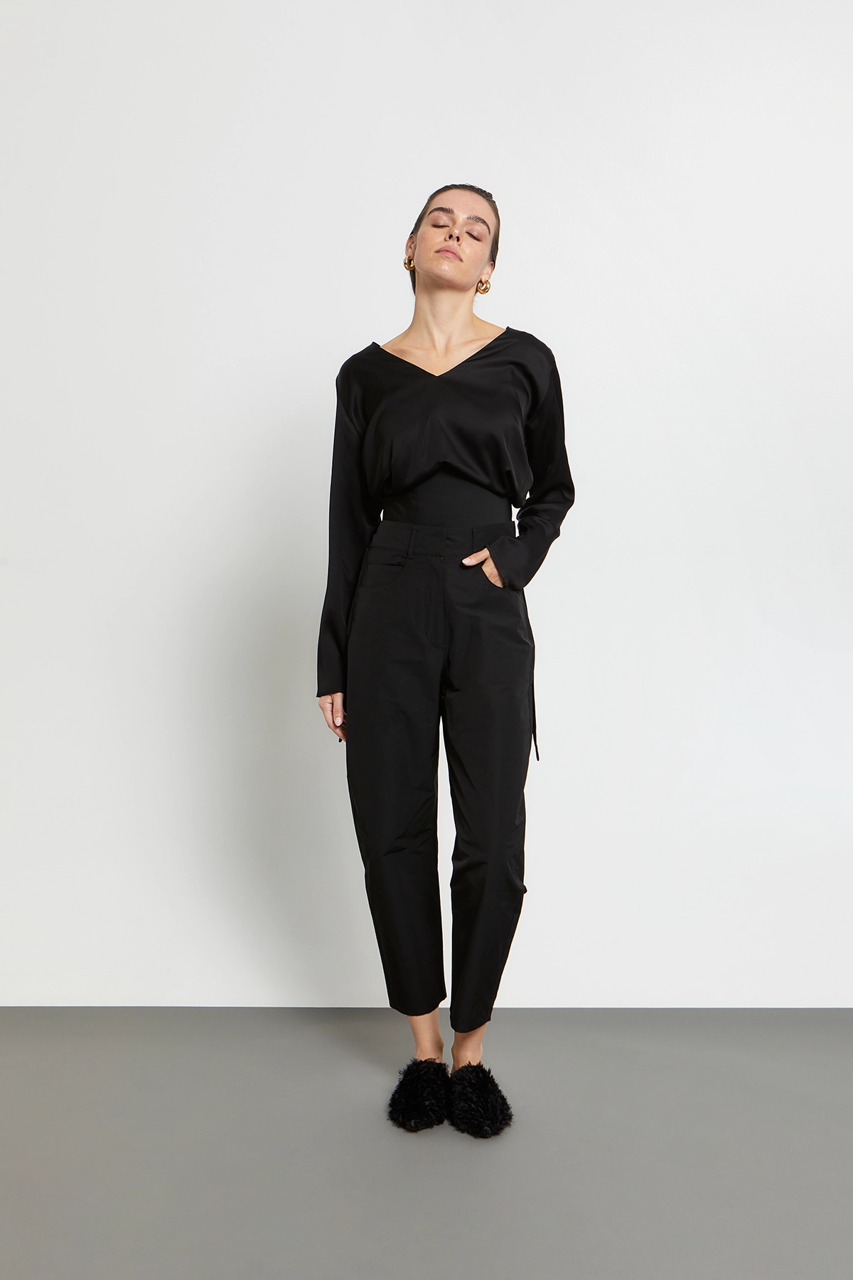 KOURBELA_Blouse_W26285 & Trousers_W26289_Black_1