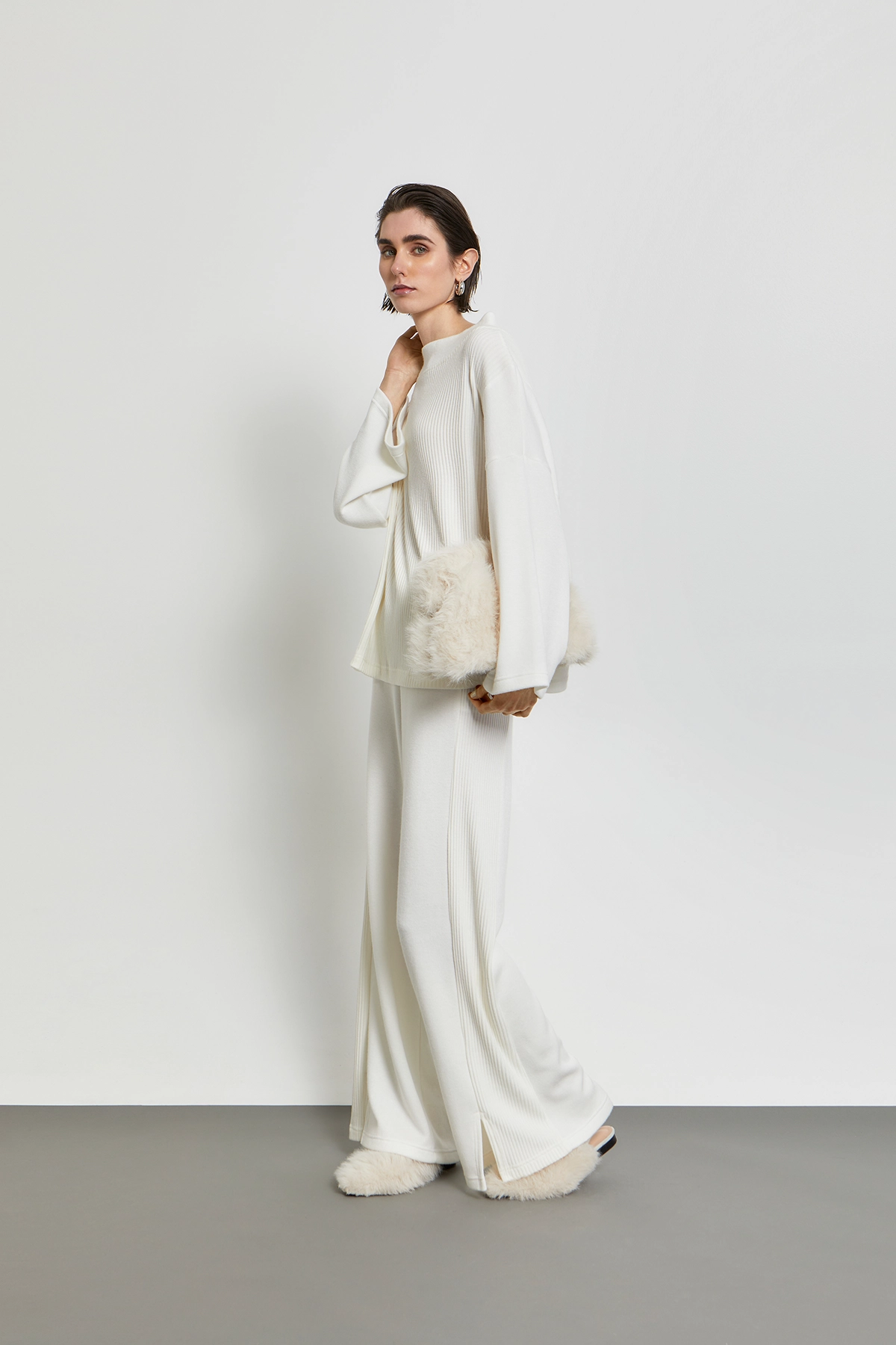 KOURBELA_W26241_Blouse & W26244_Trousers_White_2