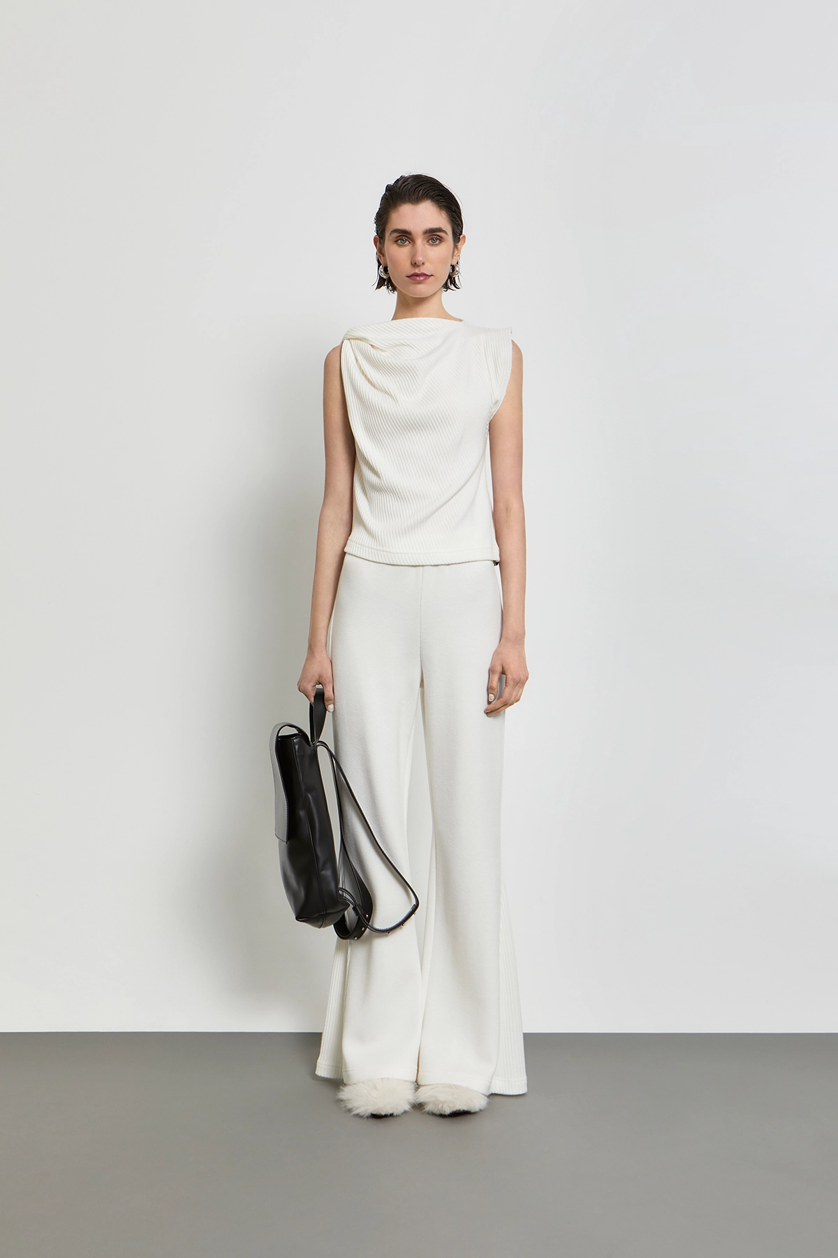 KOURBELA_W26245_Top & W26247_Trousers_White_1