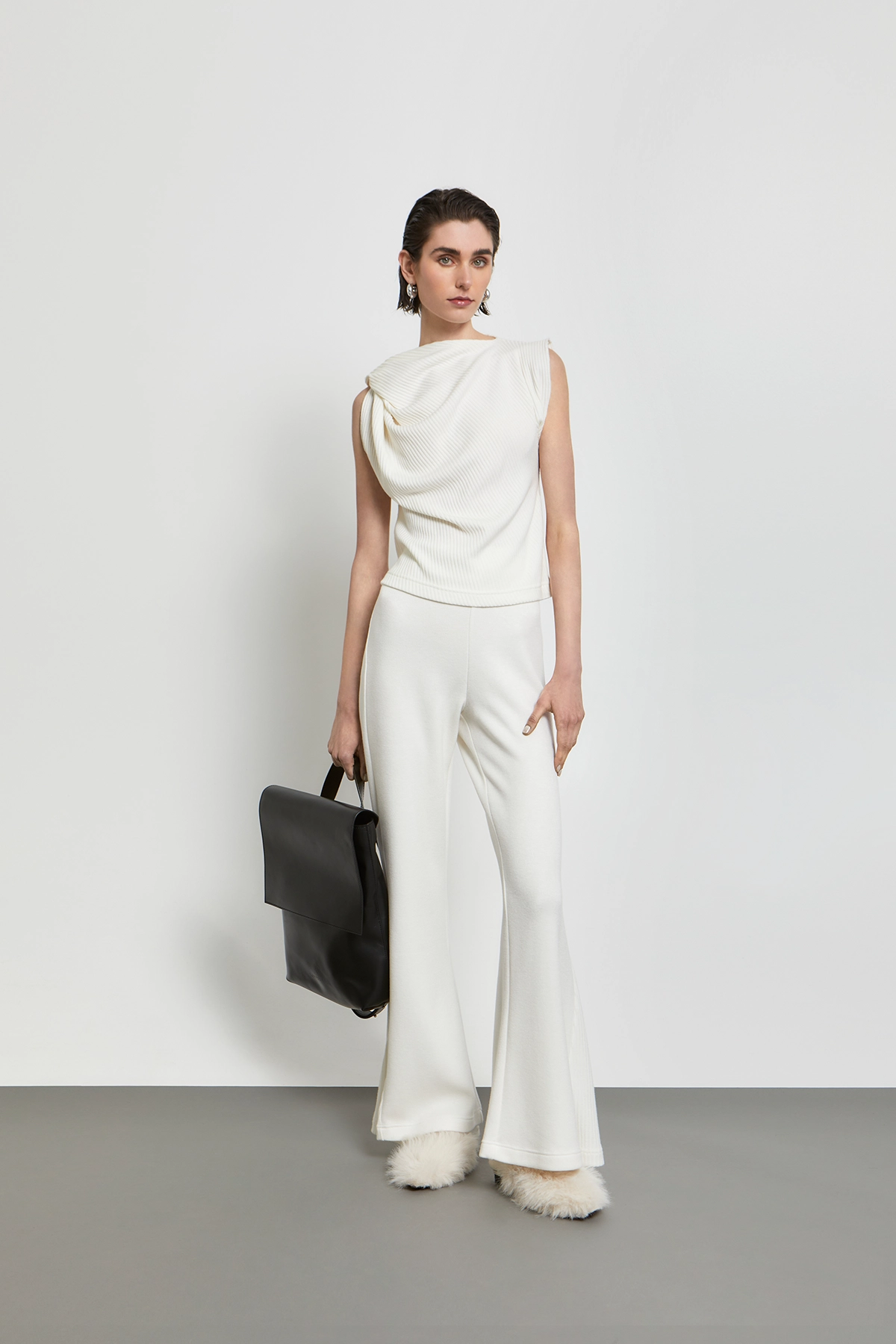 KOURBELA_W26245_Top & W26247_Trousers_White_2