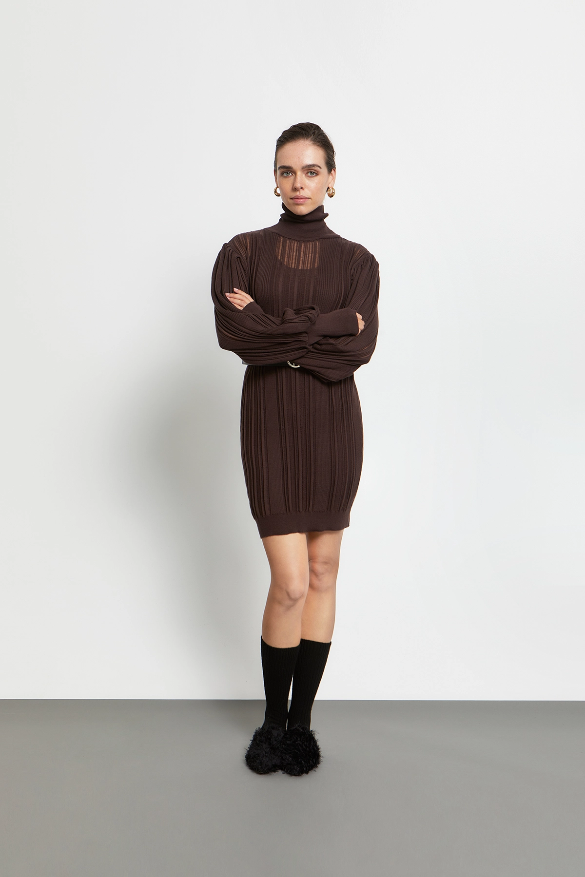 KOURBELA_Dress_W26939_BitterBrown_2